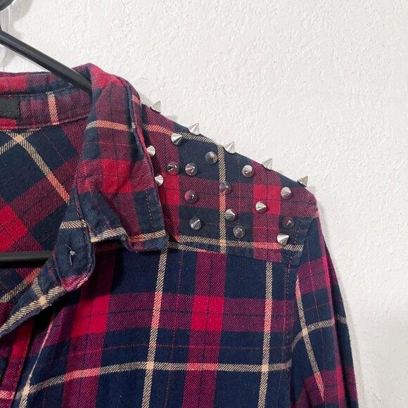 Forever 21 Plaid Spiked Shoulders Long Sleeve Button Up Shirt Size Small‎ - Picture 3 of 9